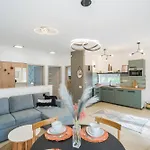 B72 Apartman *